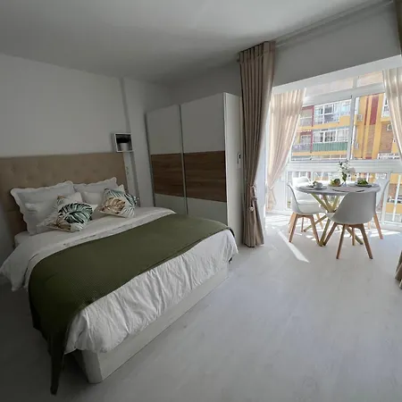 Apartament Niki студія нова, після ремонту