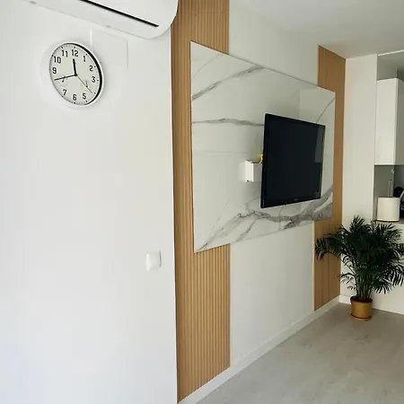 Apartament Niki студія нова, після ремонту