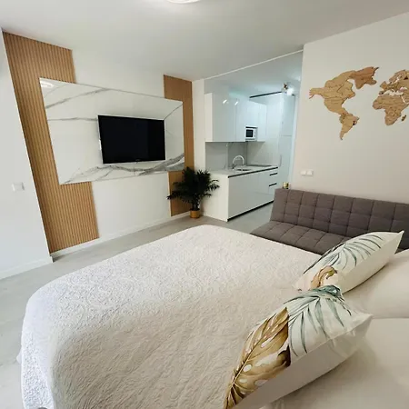 Niki студія нова, після ремонту Apartment Benalmádena
