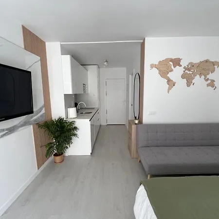 Niki студія нова, після ремонту Apartment *